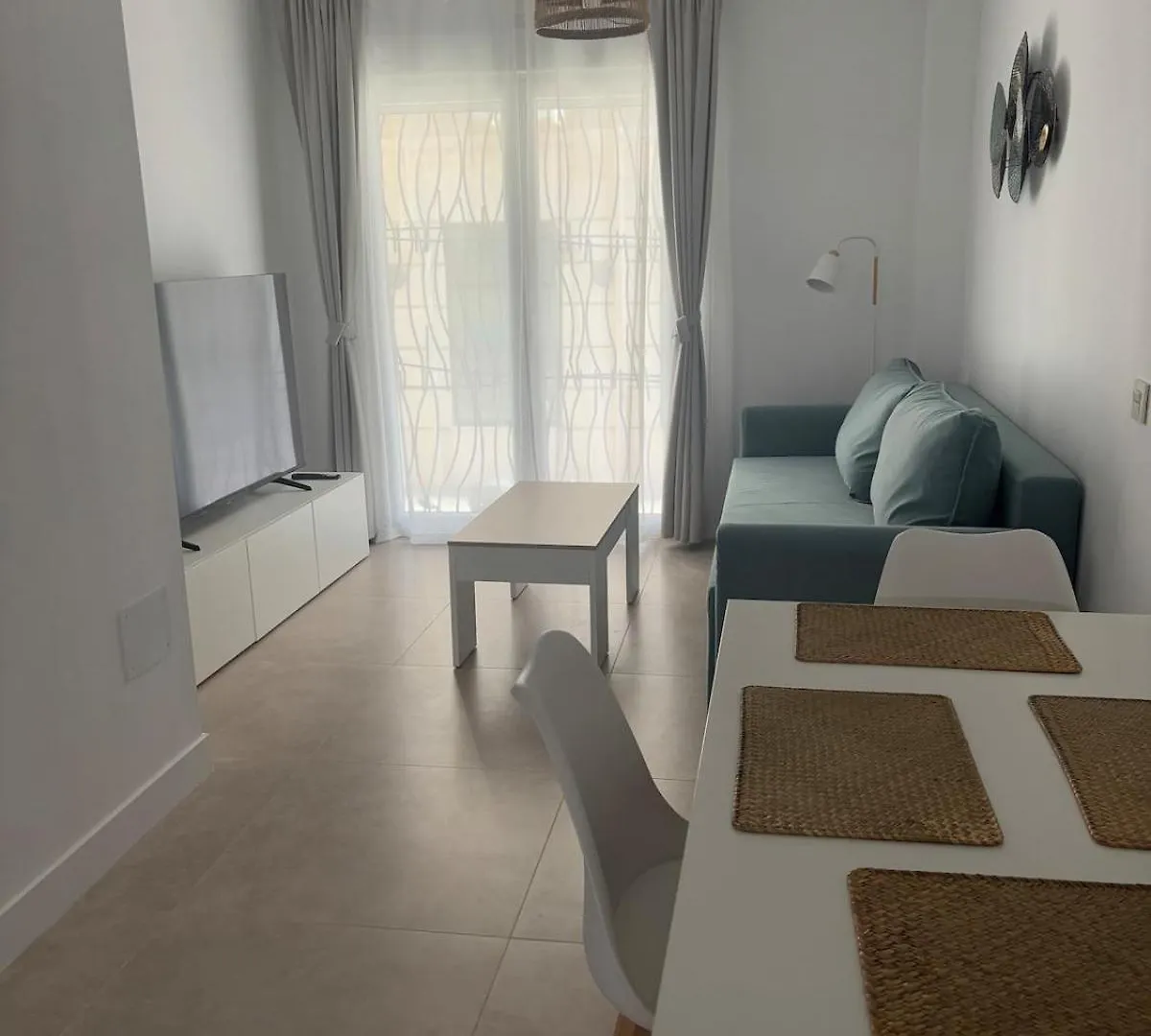 Nuevo! En El Centro! 1M Metro, Zambrano Y Con Parking Apartment Malaga 0*,