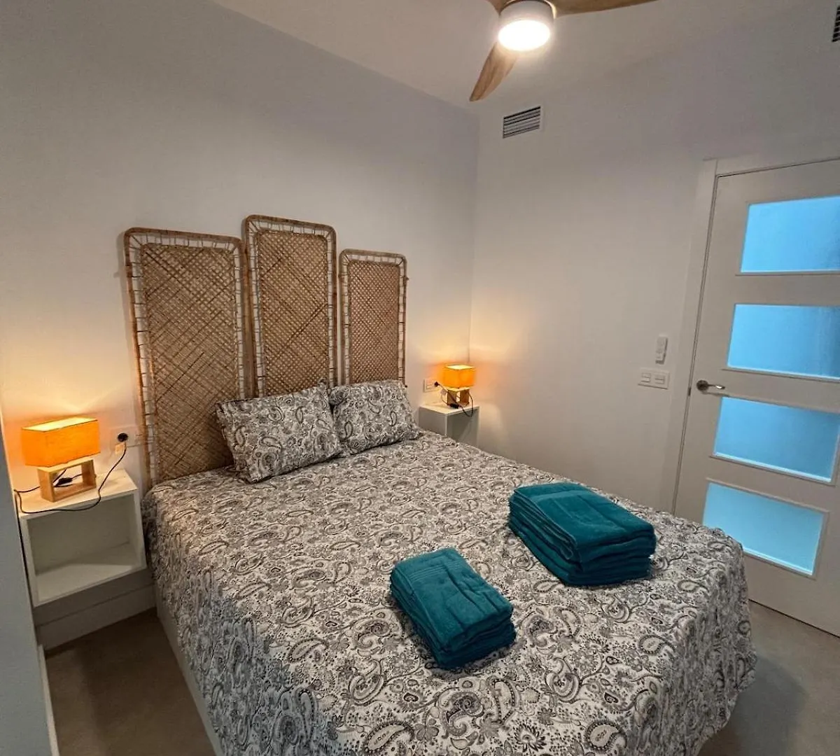 Nuevo! En El Centro! 1M Metro, Zambrano Y Con Parking Apartment Malaga