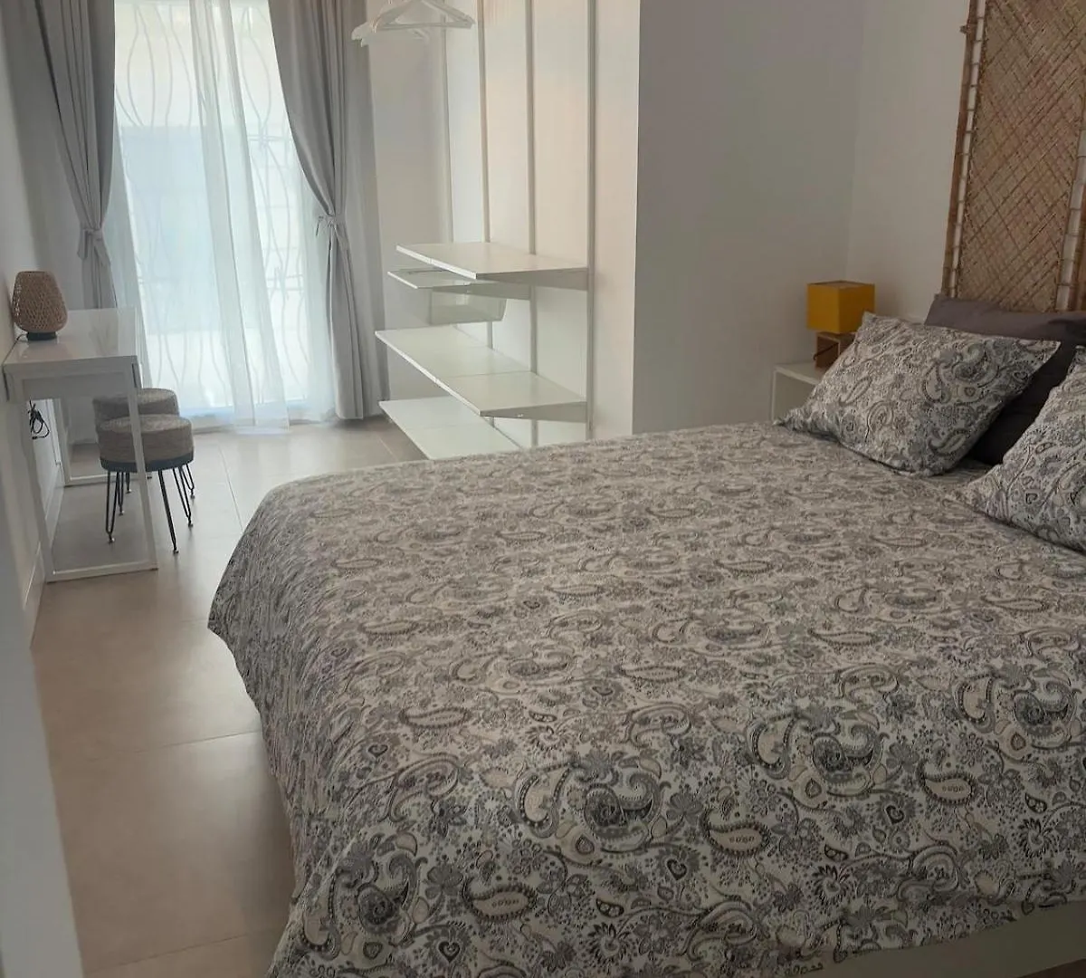 Nuevo! En El Centro! 1M Metro, Zambrano Y Con Parking Apartment Malaga 0*,