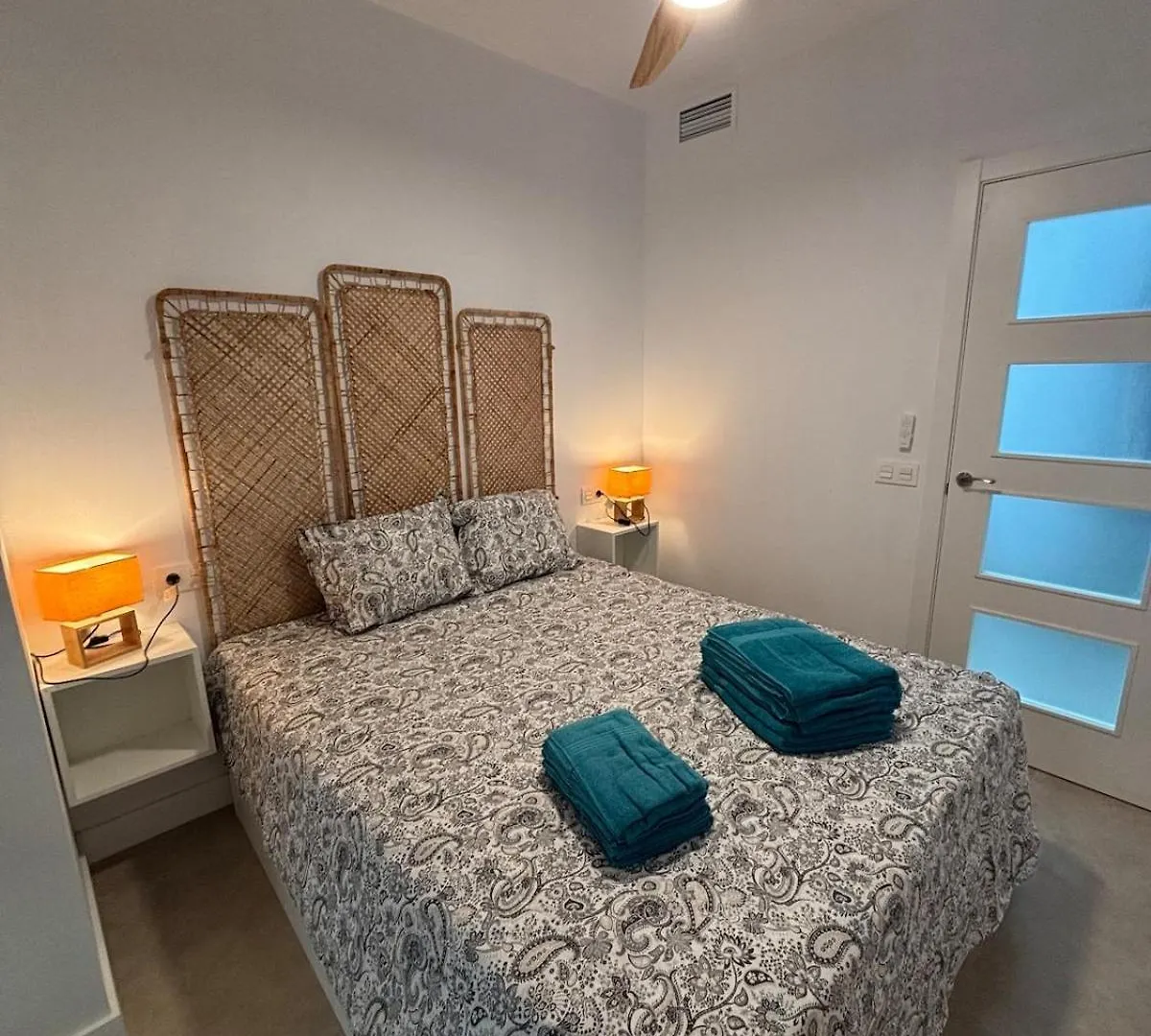 Nuevo! En El Centro! 1M Metro, Zambrano Y Con Parking Apartment Malaga Spain