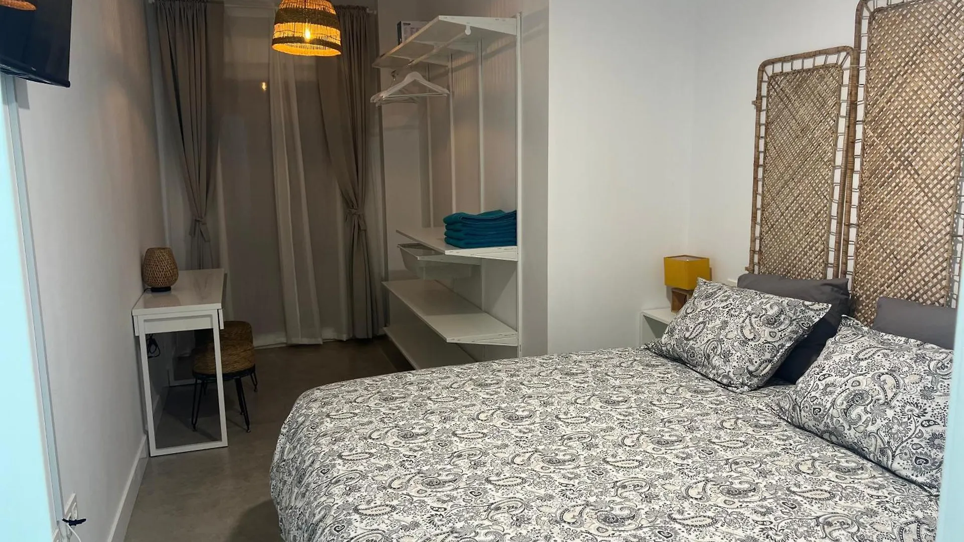 Nuevo! En El Centro! 1M Metro, Zambrano Y Con Parking Apartment Malaga Spain