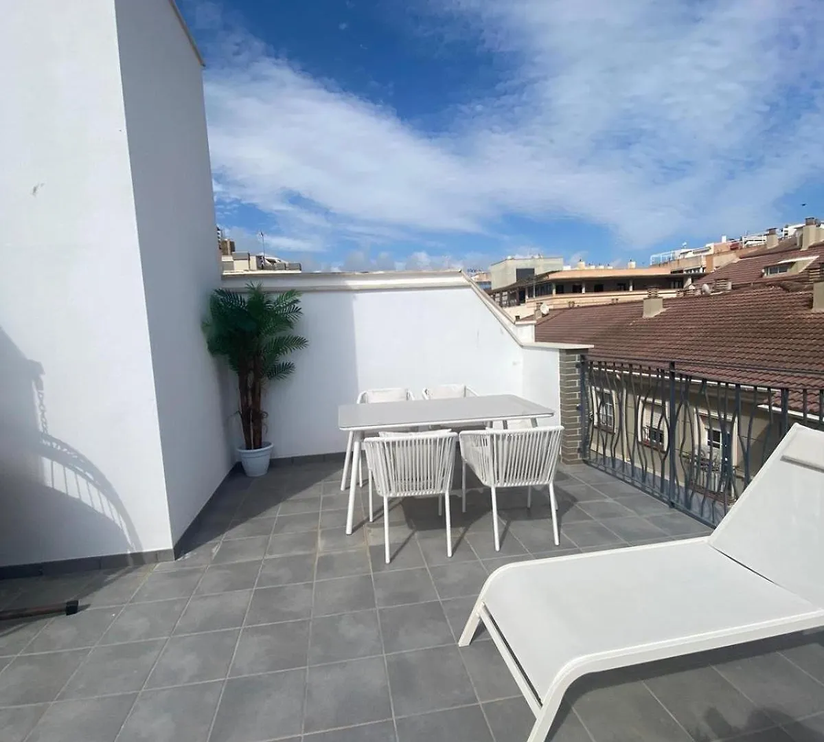Nuevo! En El Centro! 1M Metro, Zambrano Y Con Parking Apartment Malaga