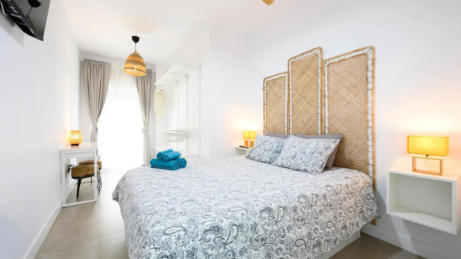 Nuevo! En El Centro! 1M Metro, Zambrano Y Con Parking Apartment Malaga Spain